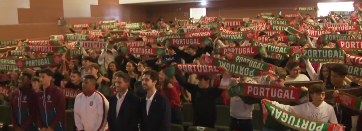 Imagem de Seleção de sub-21 esteve na Escola Domingos Rebelo