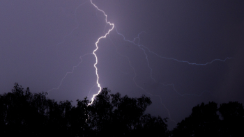Tempestade Hanna perde força mas vai colocar todas as ilhas sob aviso amarelo