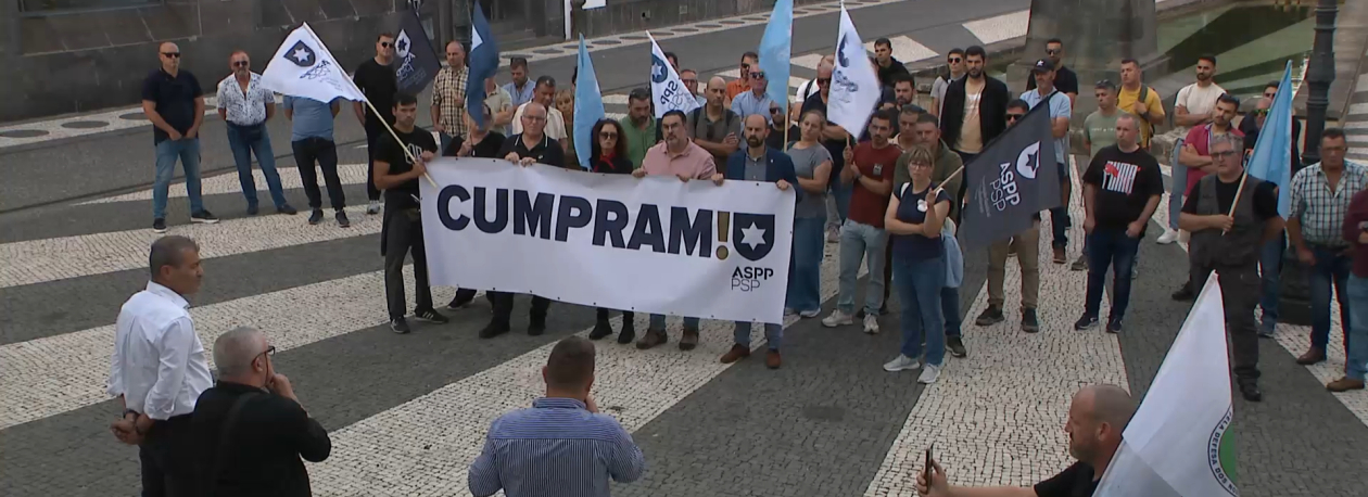 Imagem de PSP e GNR manifestam-se em Ponta Delgada por melhores condições de trabalho
