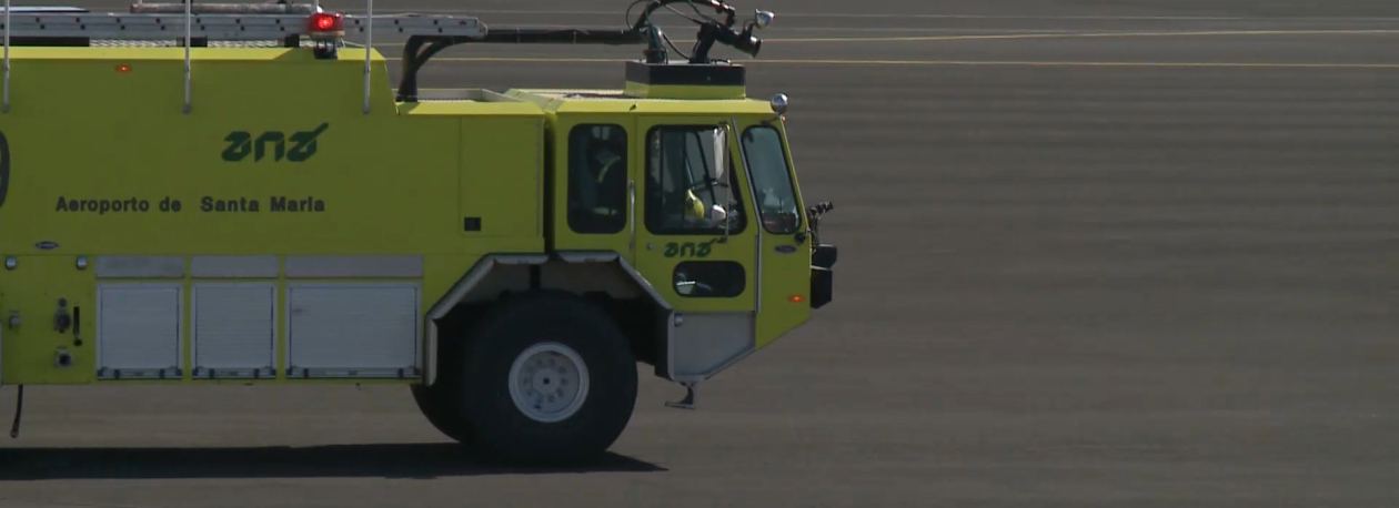 Imagem de Bombeiros nos aeroportos: ANA Aeroportos pode absorver 60 postos de trabalho