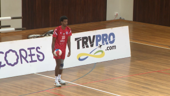 Voleibol masculino: Clube K venceu o Viana por 3-2