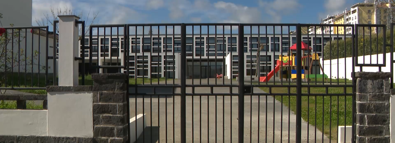 Imagem de Greve pessoal não docente: Adesão de 35% nos Açores