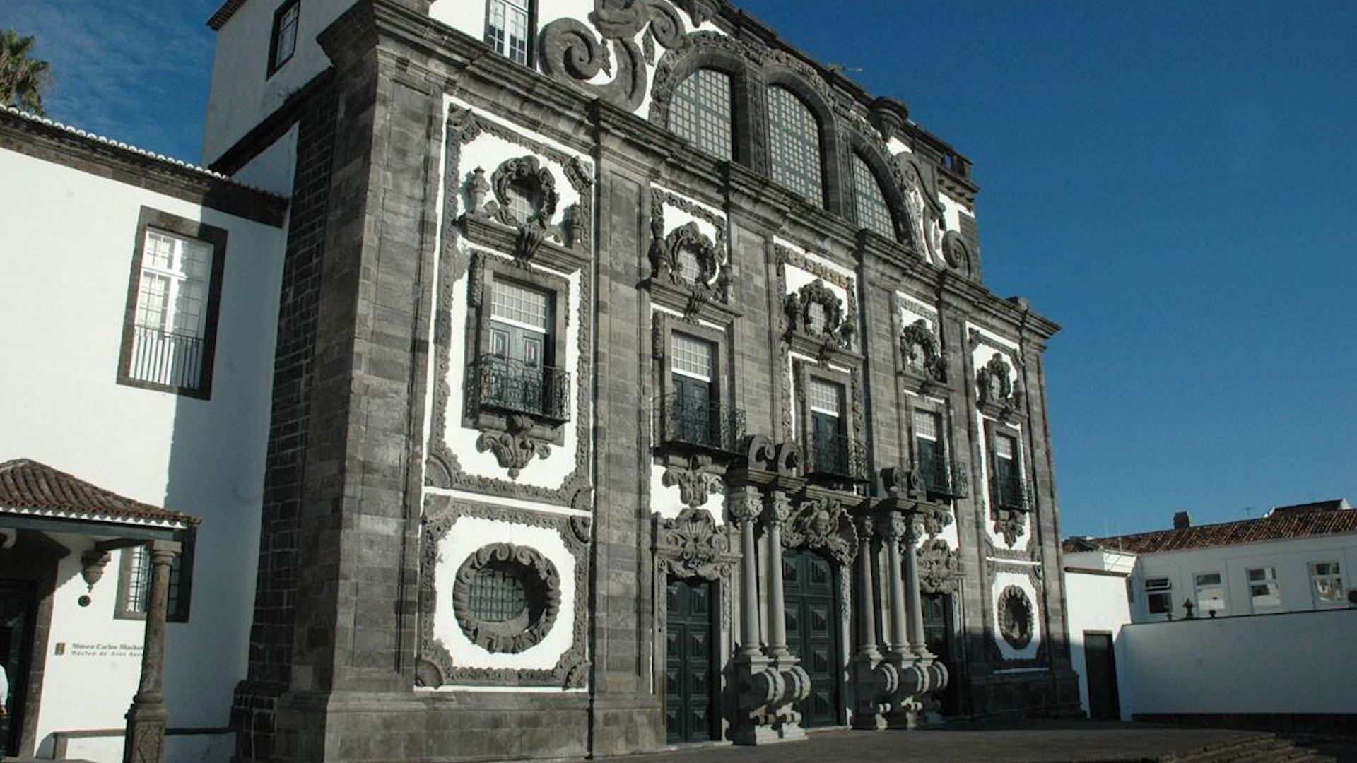 Associação de Seniores de São Miguel homenageia nove personalidades pelo contributo à comunidade