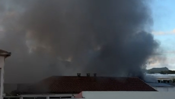 Imagem de Incêndio nos Arrifes faz 5 desalojados