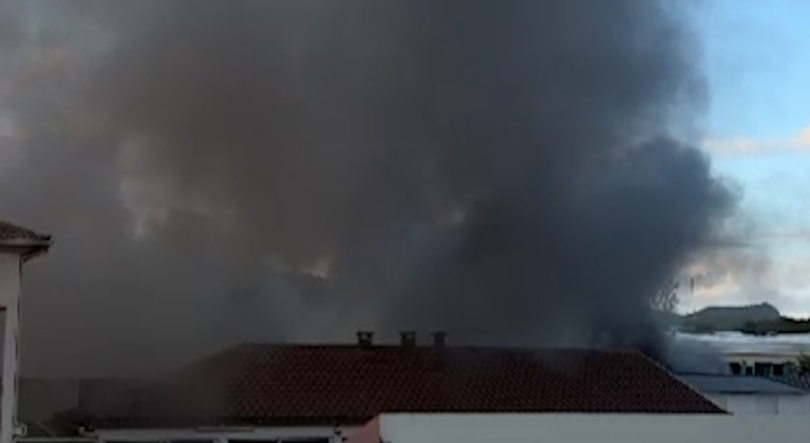 Incêndio nos Arrifes faz 5 desalojados