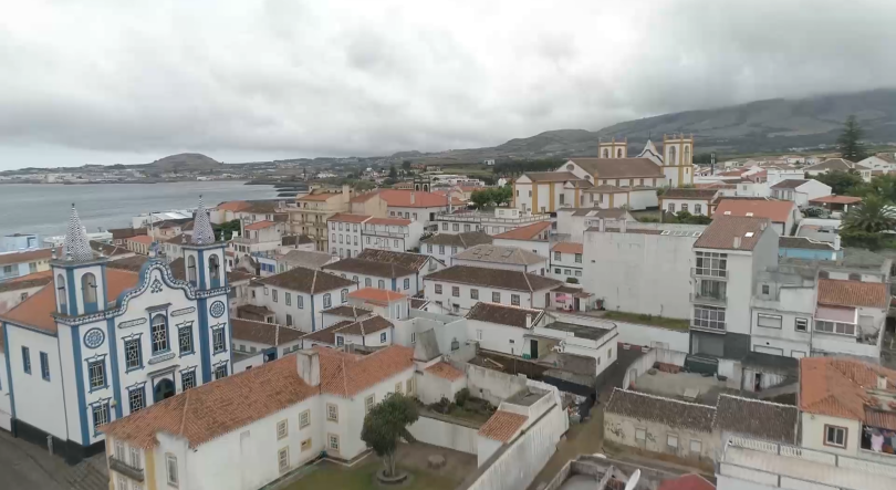 Conselho de Ilha da Terceira contra hospital universitário em São Miguel